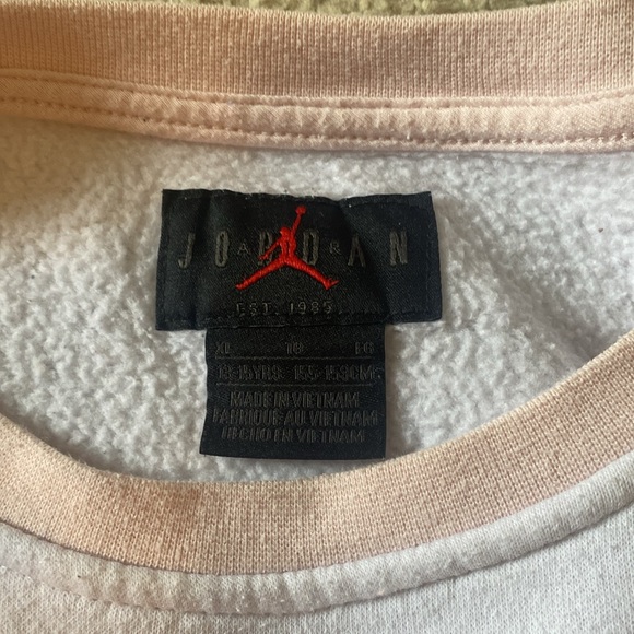 Girls Nike/jordan orange and pink crewneck. - Picture 5 of 6